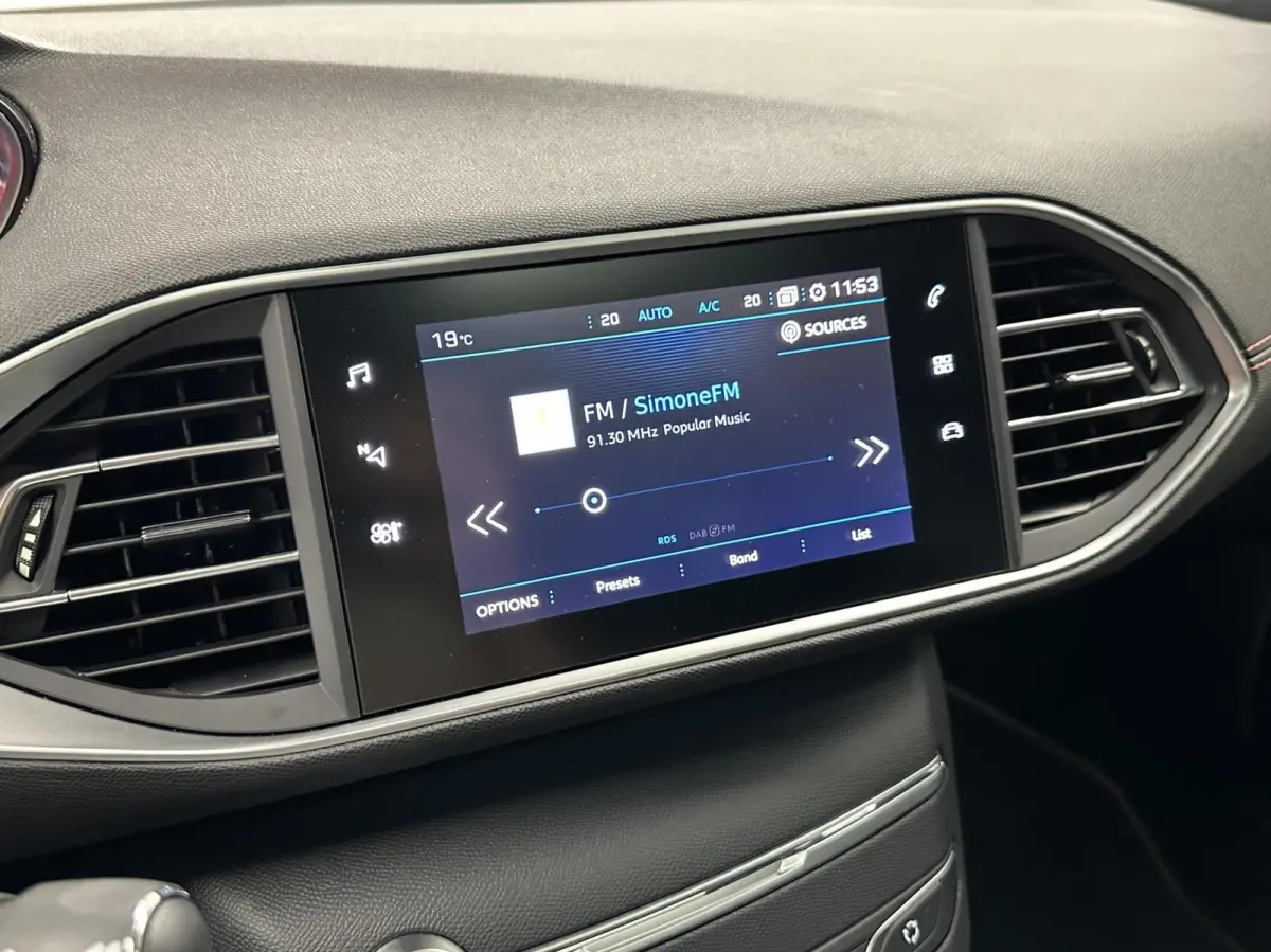 1.2 PureTech GT-Line Avantage PANO CAMERA CARPLAY ECC CRUISE.