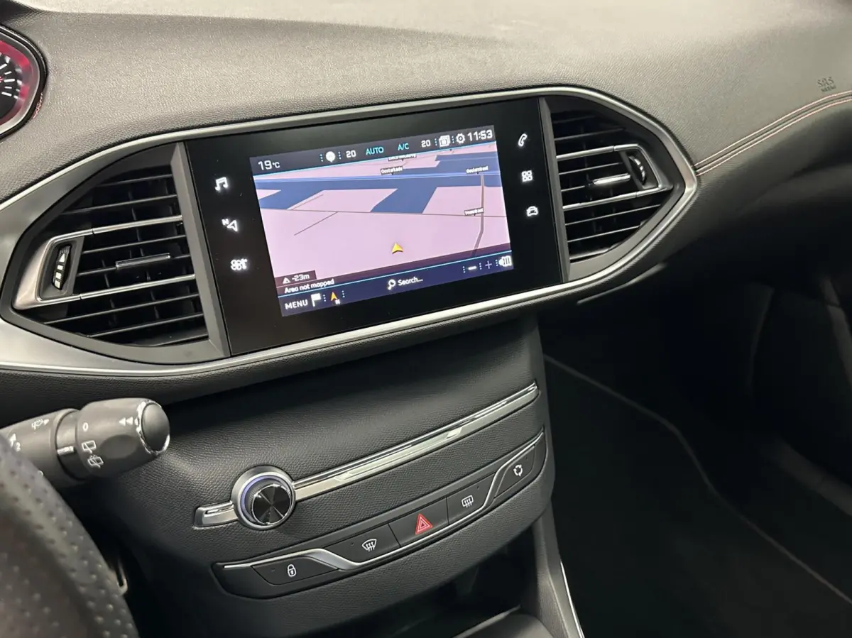 1.2 PureTech GT-Line Avantage PANO CAMERA CARPLAY ECC CRUISE.
