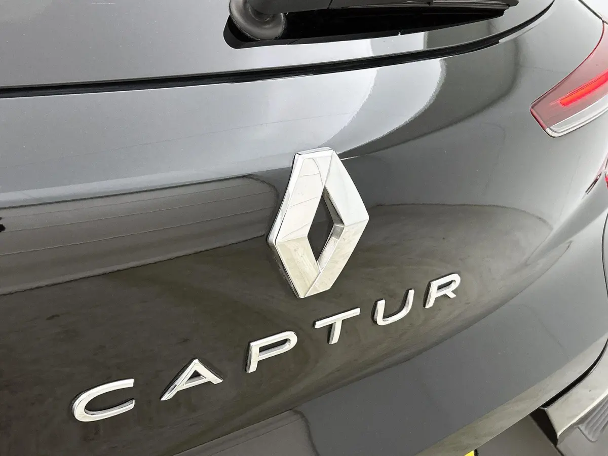 1.3 130pk Intens Automaat | Navigatie | Climate Control | Cruise Control | Parkeersensoren | Keyless Entry/Start | Apple Carplay/Android Auto |
