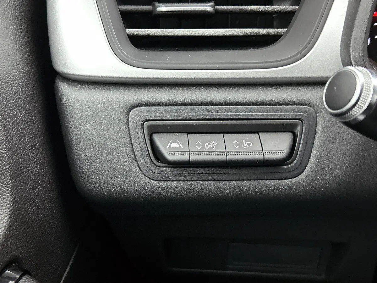 1.3 130pk Intens Automaat | Navigatie | Climate Control | Cruise Control | Parkeersensoren | Keyless Entry/Start | Apple Carplay/Android Auto |