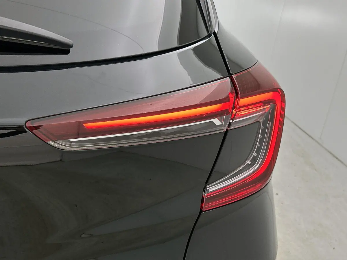 1.3 130pk Intens Automaat | Navigatie | Climate Control | Cruise Control | Parkeersensoren | Keyless Entry/Start | Apple Carplay/Android Auto |