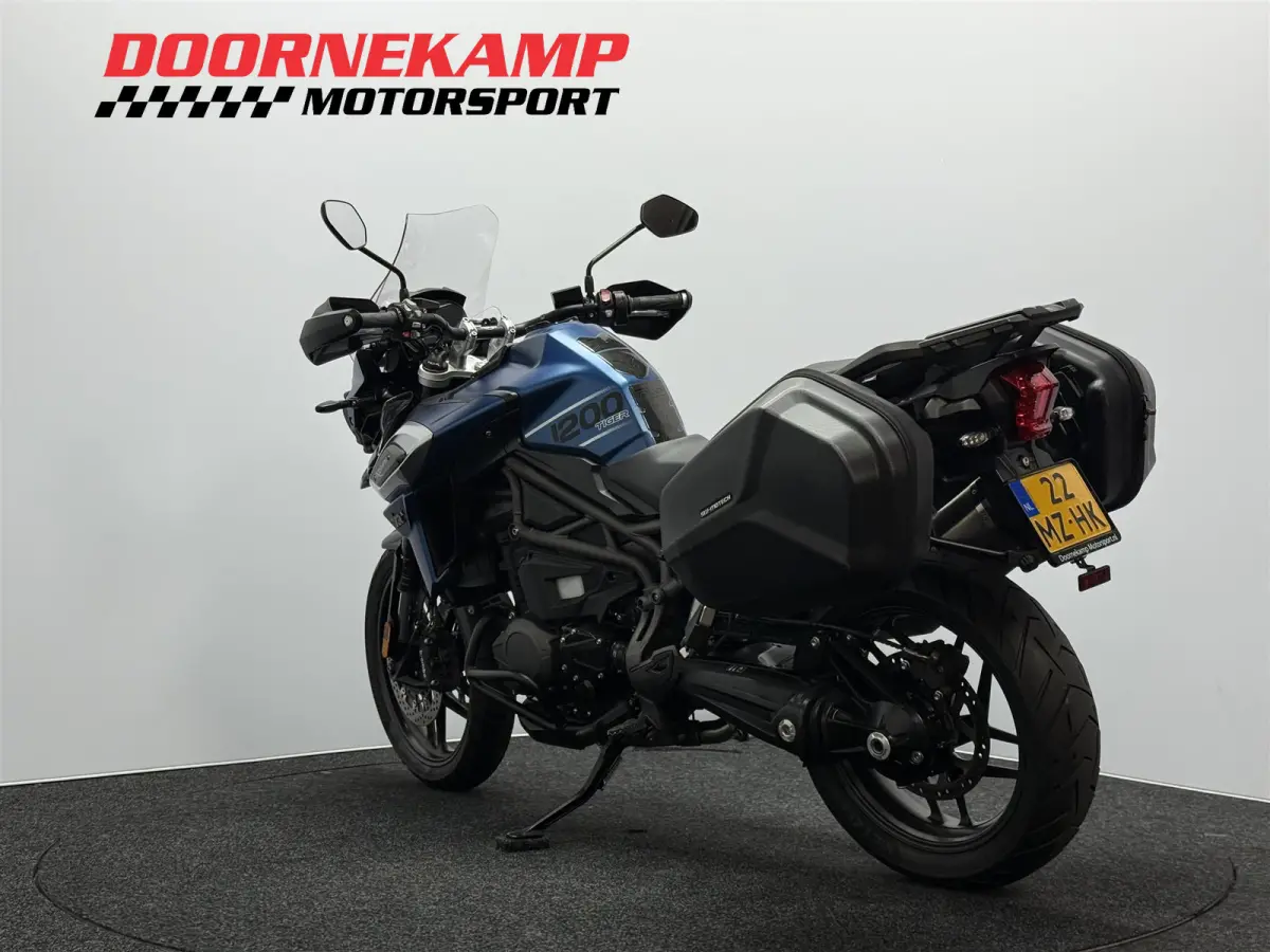 1200 XRX