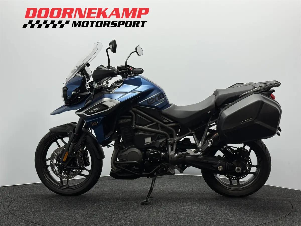 1200 XRX