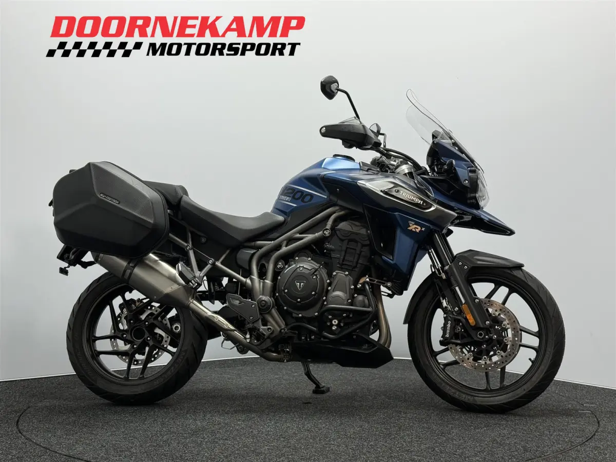 1200 XRX