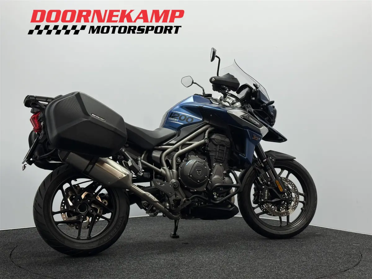 1200 XRX