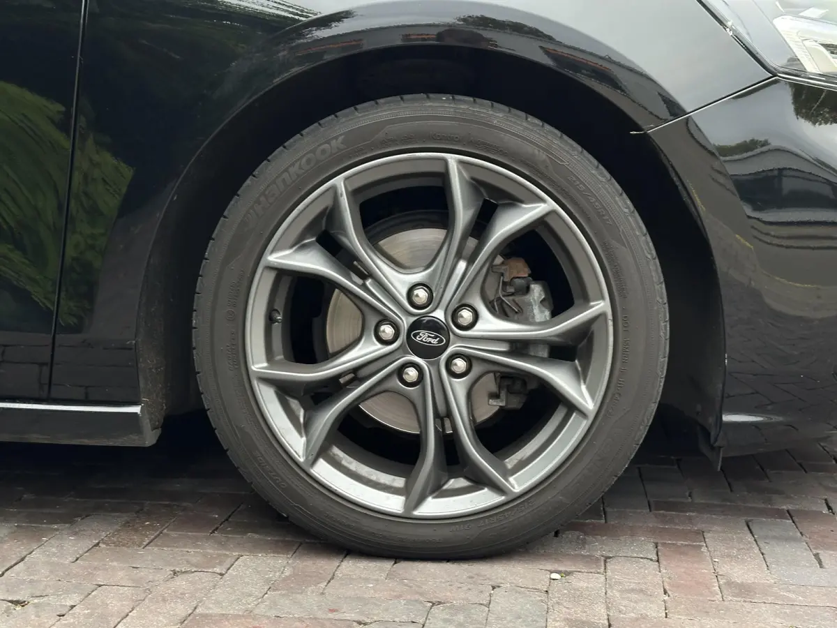 1.5 EcoBoost ST Line Business Pano Navi Automaat