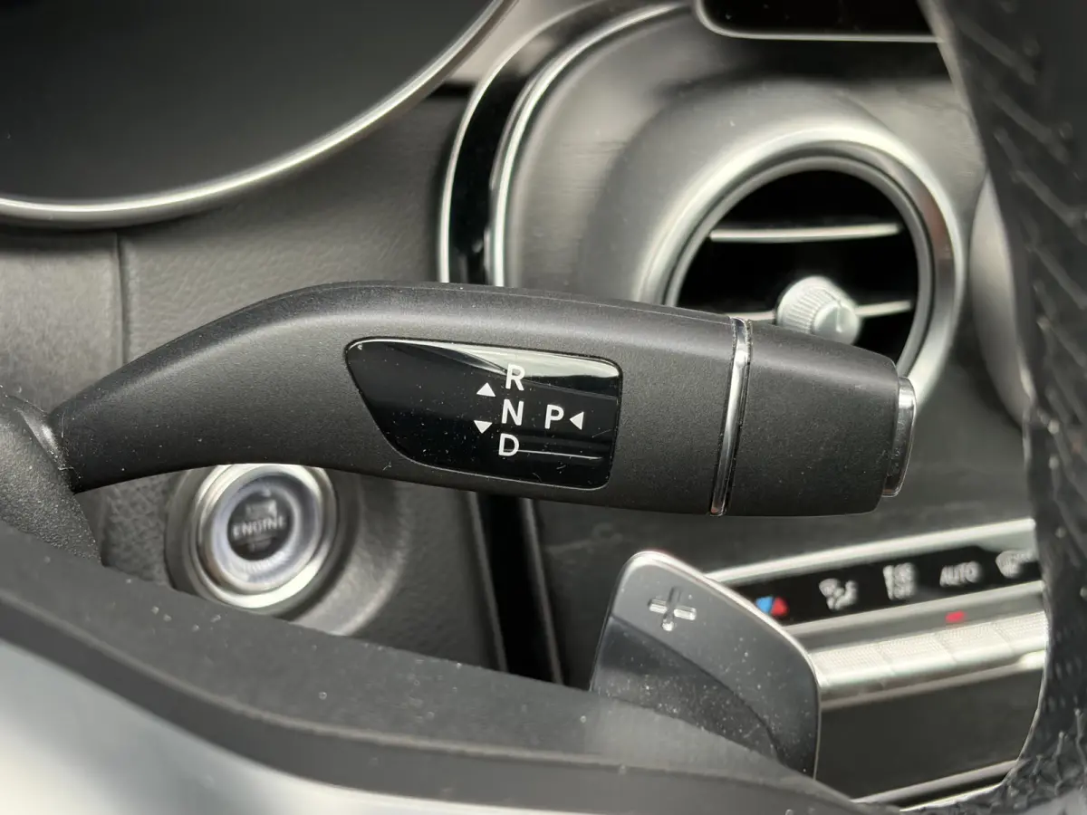180 Business Solution AMG 156pk | Virtual Cockpit | Achteruitrijcamera | Bluetooth | Cruise control adaptief met stop&go en stuurhulp | DAB | Elektrisch glazen panorama-dak | Matrix led kopl