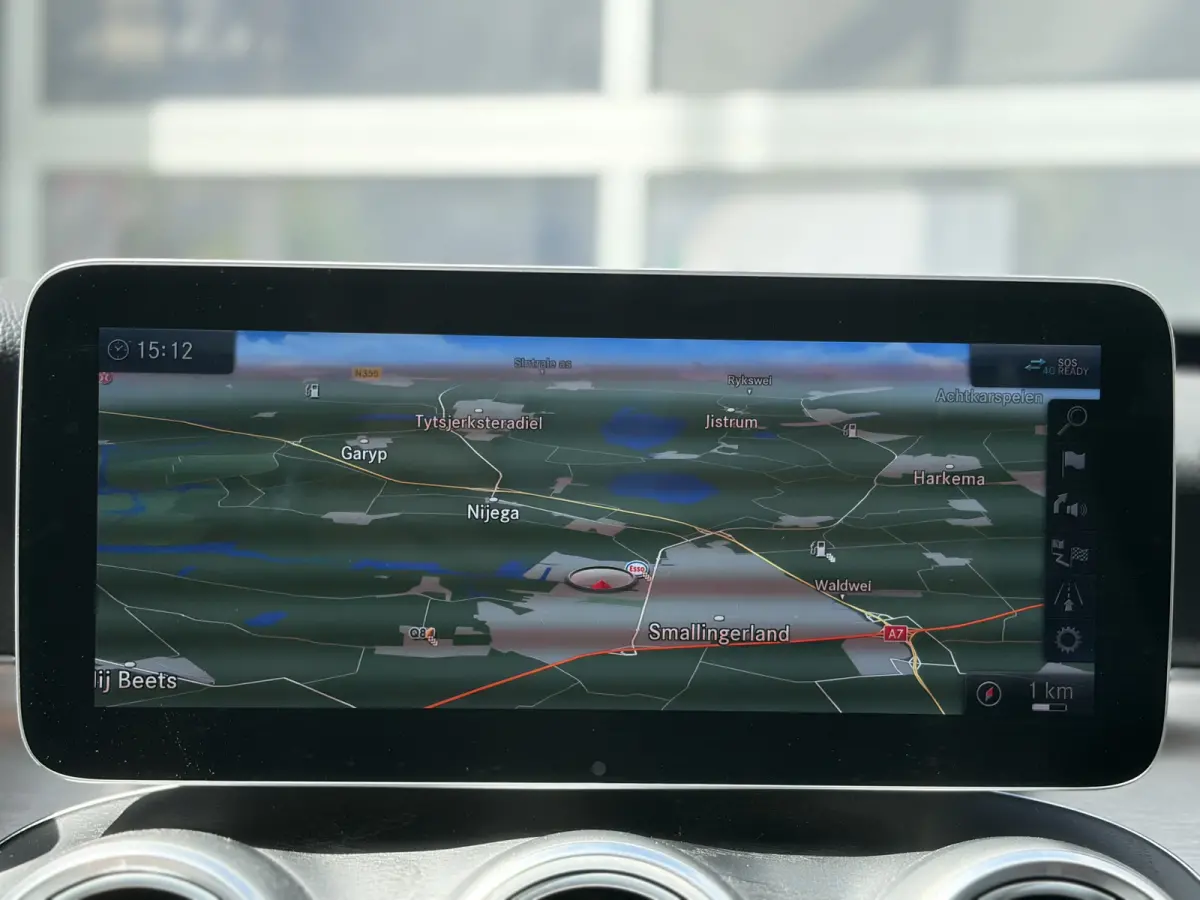 180 Business Solution AMG 156pk | Virtual Cockpit | Achteruitrijcamera | Bluetooth | Cruise control adaptief met stop&go en stuurhulp | DAB | Elektrisch glazen panorama-dak | Matrix led kopl