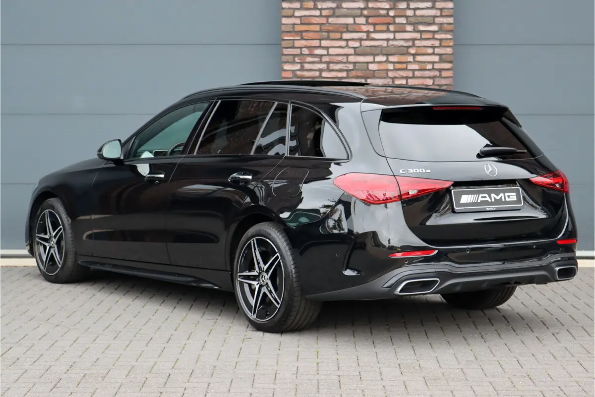 300 e AMG Line | Distronic | Panoramadak | Sfeerverlichting | Camera | Nightpakket | Verwarmd Stuurwiel | Stoelverwarming | Spoorassistent |