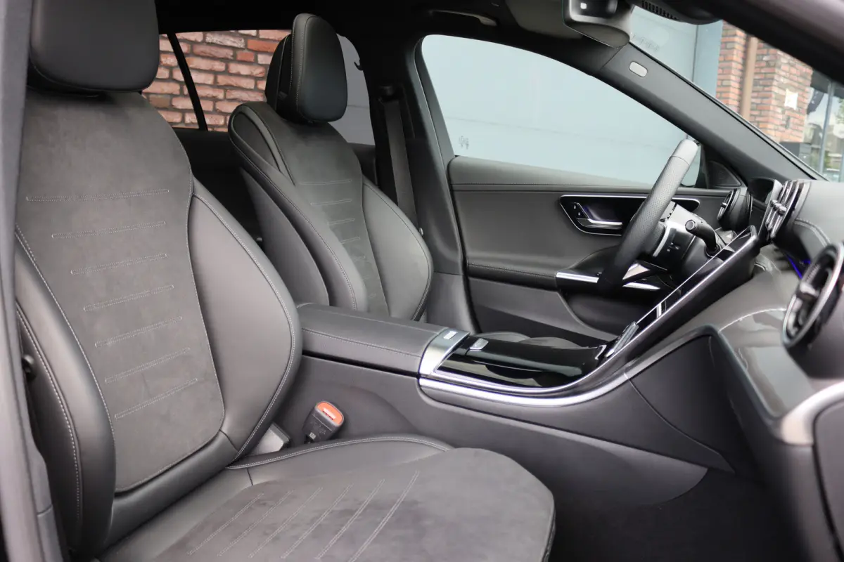 300 e AMG Line | Distronic | Panoramadak | Sfeerverlichting | Camera | Nightpakket | Verwarmd Stuurwiel | Stoelverwarming | Spoorassistent |
