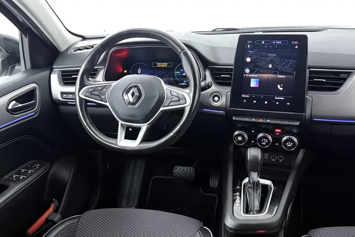 1.6 E-Tech Hybrid 145 Intens (SFEERVERLICHTING, CRUISE ADAPTIEF, ACHTERUITRIJCAMERA, PARKEERSENSOREN)