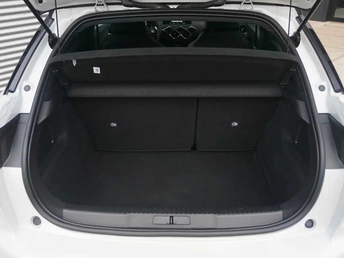 1.2 TURBO 130 Performance Line Parkeerhulp v/a