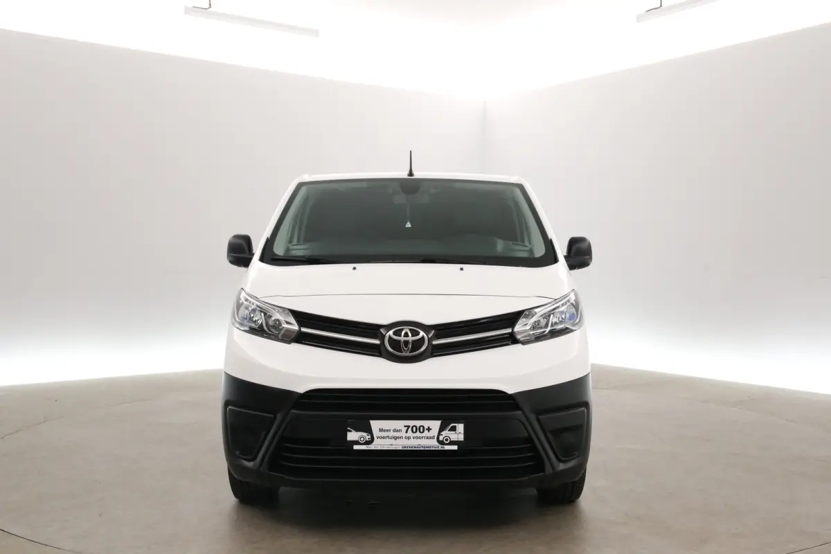 2.0 D-4D L3H1 | Airco | Cruise | 3 Zits | Parkeersens.