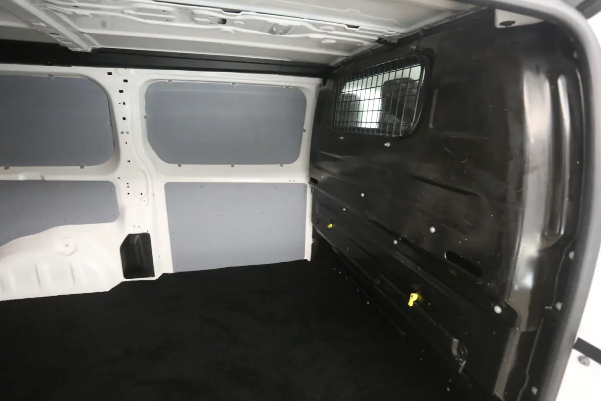 2.0 D-4D L3H1 | Airco | Cruise | 3 Zits | Parkeersens.