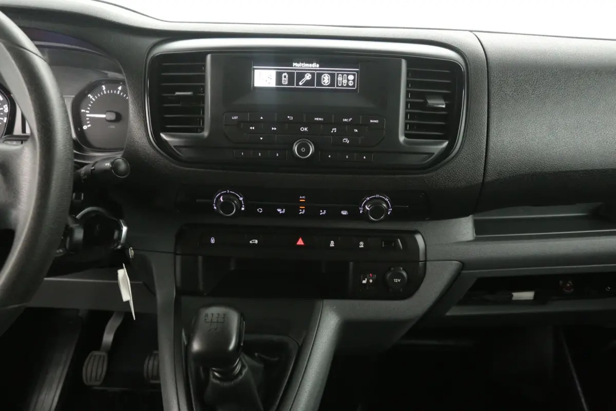 2.0 D-4D L3H1 | Airco | Cruise | 3 Zits | Parkeersens.