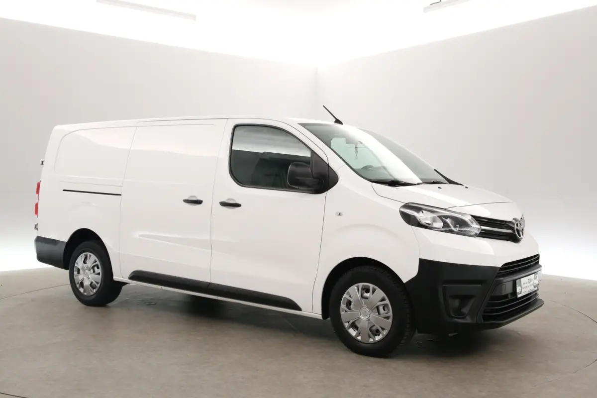 2.0 D-4D L3H1 | Airco | Cruise | 3 Zits | Parkeersens.