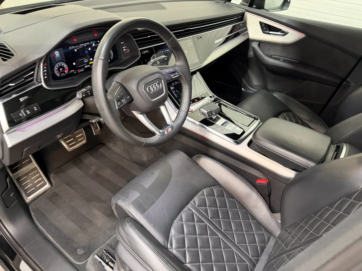 4.0 TFSI SQ7 quattro 7p soft close / HUD / Clima Stoelen / Pano / B&O
