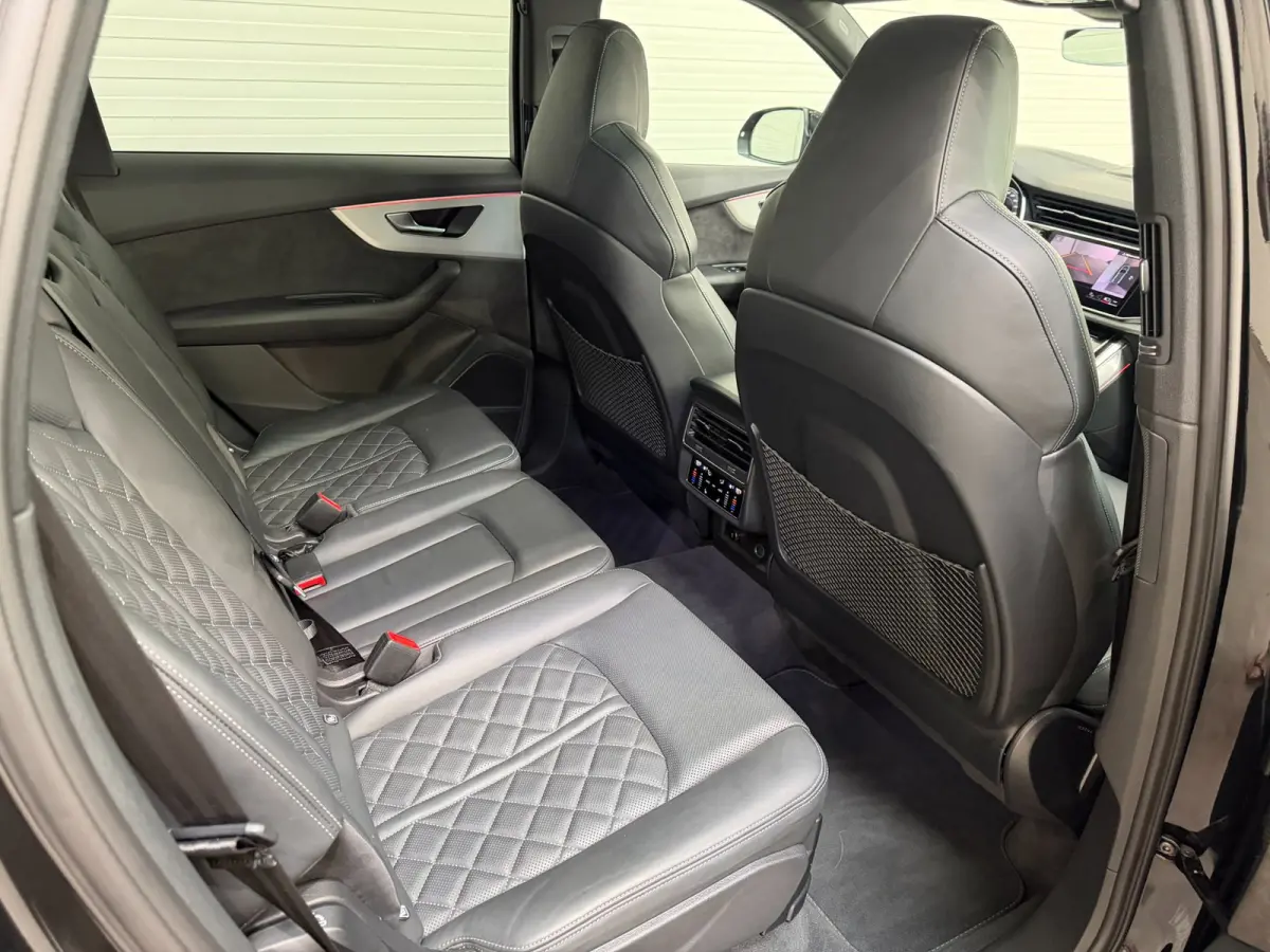 4.0 TFSI SQ7 quattro 7p soft close / HUD / Clima Stoelen / Pano / B&O