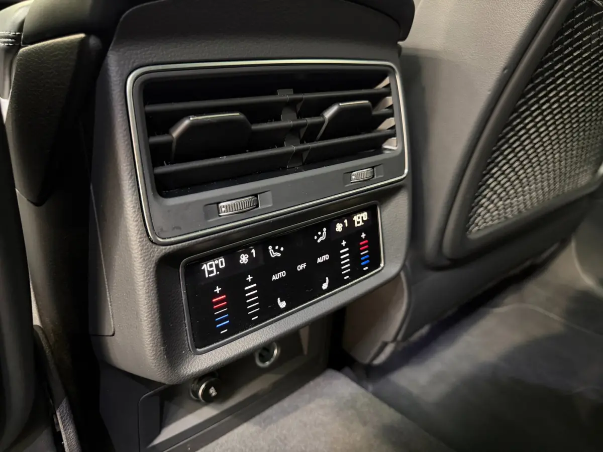 4.0 TFSI SQ7 quattro 7p soft close / HUD / Clima Stoelen / Pano / B&O