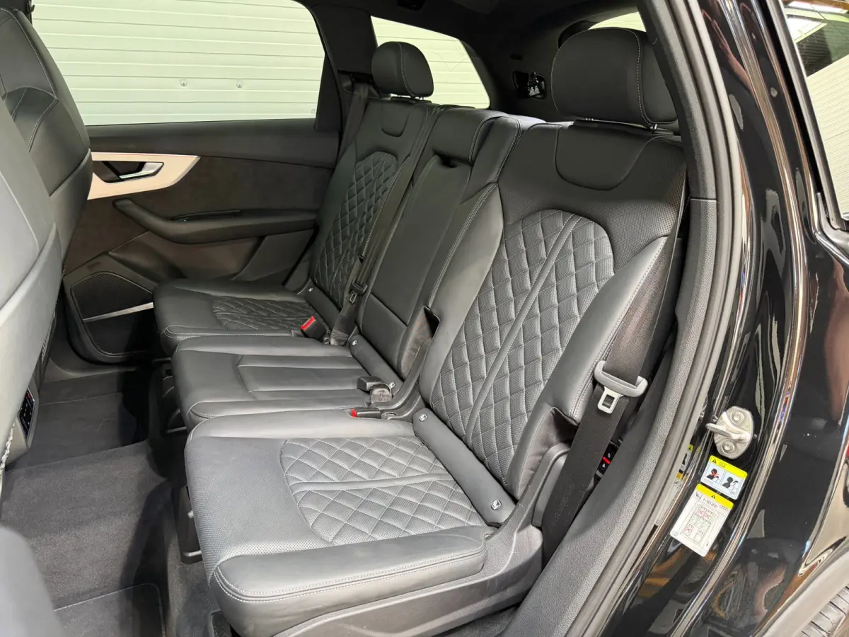 4.0 TFSI SQ7 quattro 7p soft close / HUD / Clima Stoelen / Pano / B&O
