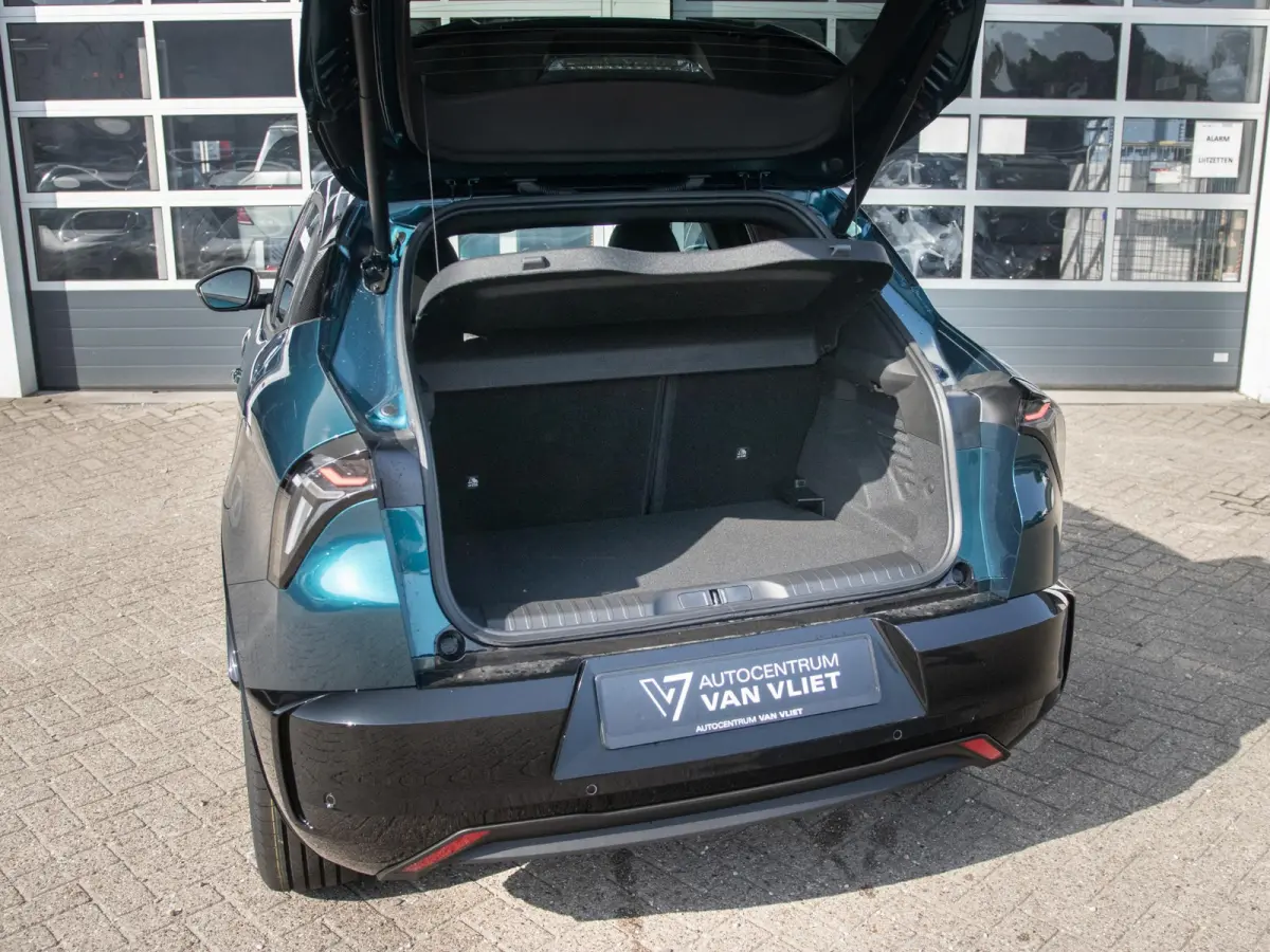 Elettrica Ti 54 kWh | Clima | Adapt. Cruise | Keyless | Handsfree A-Klep | PDC rondom | Pack Techno | Warmtepomp | Bicolore