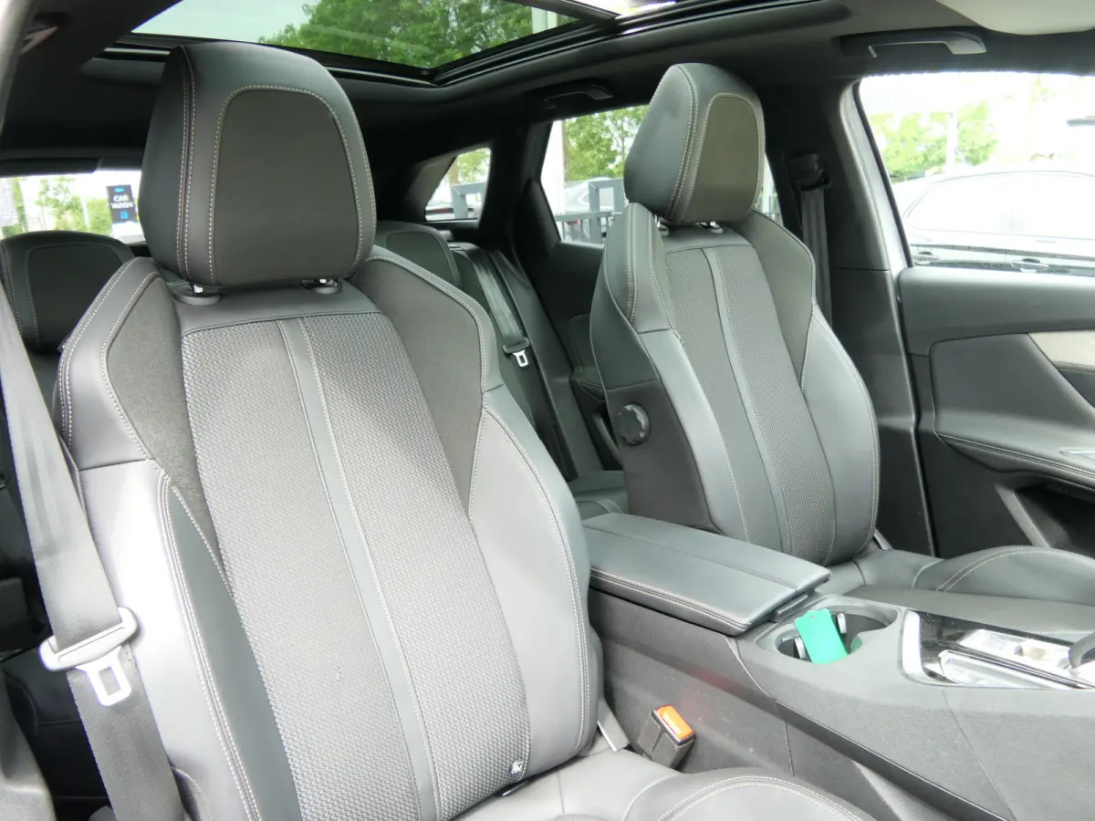 1.6 HYbrid 225 GT | Panoramadak | Navigatie | LMV 18''