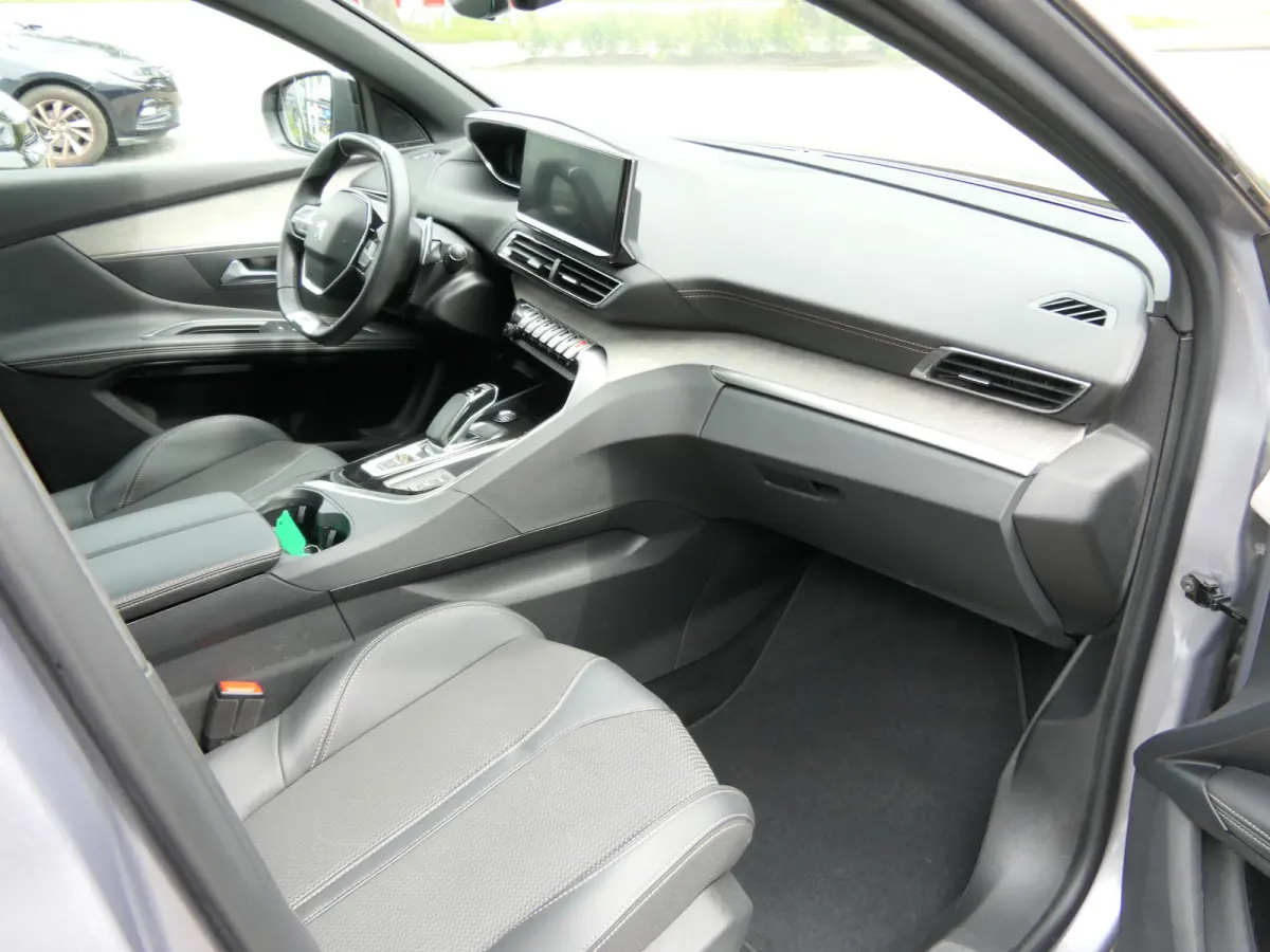 1.6 HYbrid 225 GT | Panoramadak | Navigatie | LMV 18''