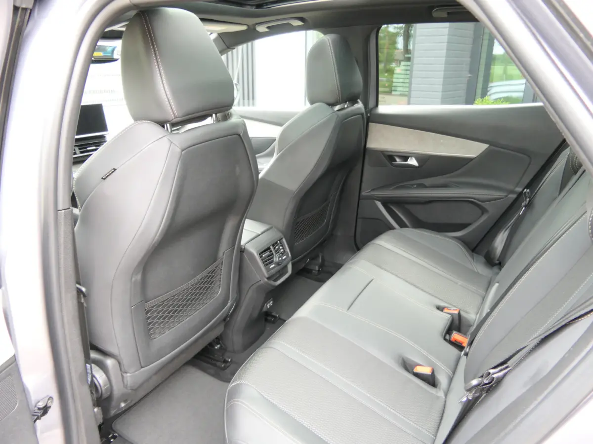 1.6 HYbrid 225 GT | Panoramadak | Navigatie | LMV 18''