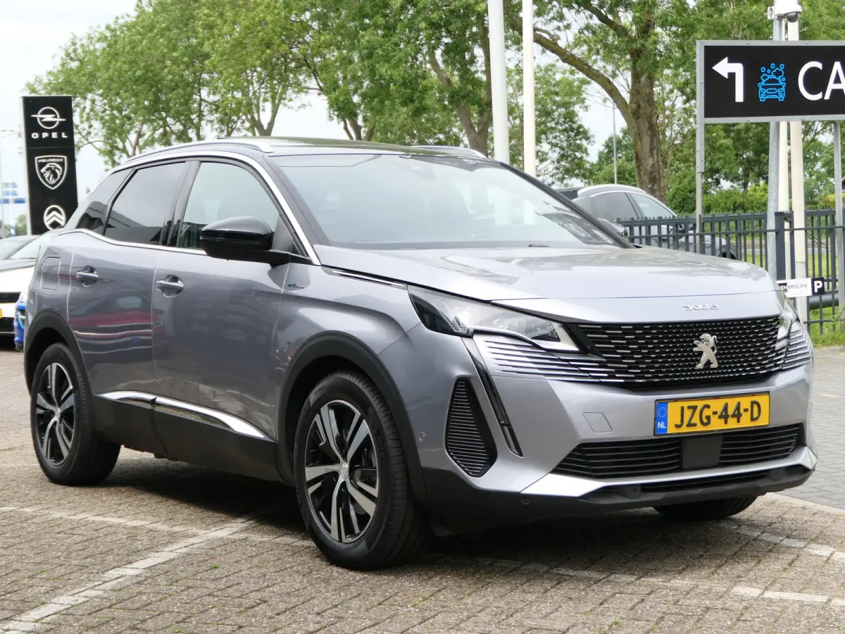 1.6 HYbrid 225 GT | Panoramadak | Navigatie | LMV 18''