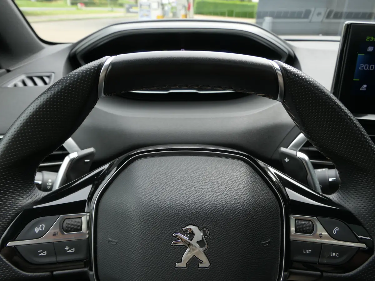 1.6 HYbrid 225 GT | Panoramadak | Navigatie | LMV 18''