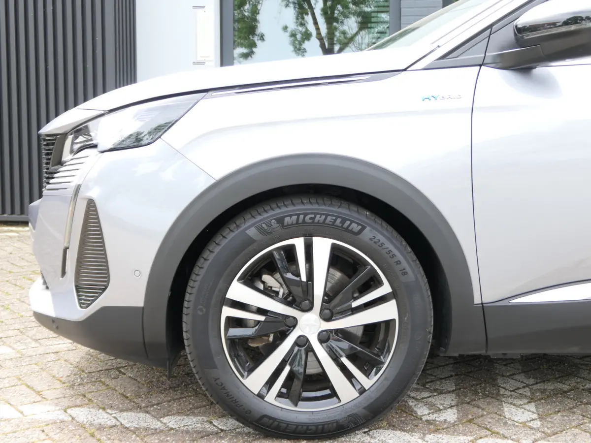 1.6 HYbrid 225 GT | Panoramadak | Navigatie | LMV 18''