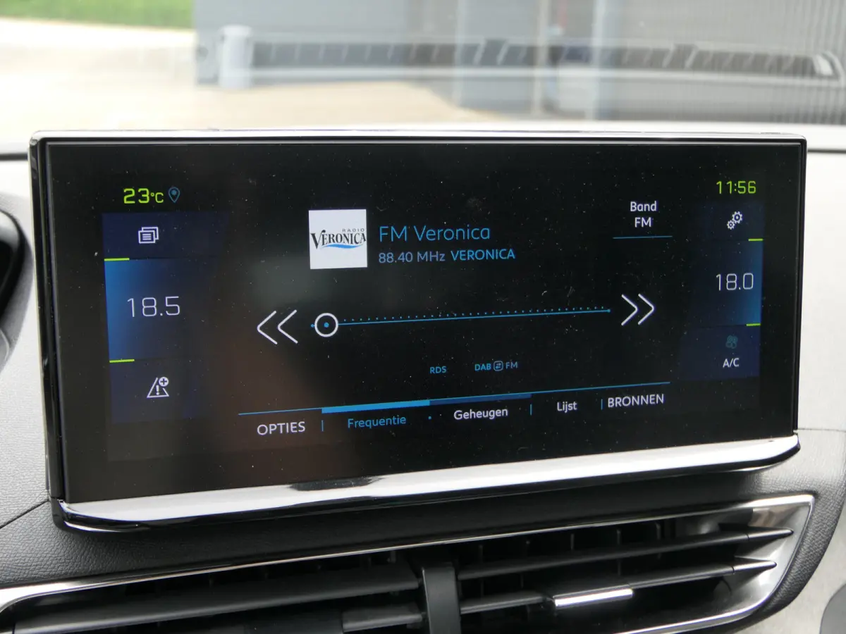 1.6 HYbrid 225 GT | Panoramadak | Navigatie | LMV 18''