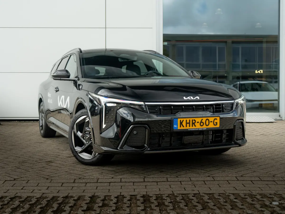 Sportswagon 1.0 T-GDi MHEV GT-Line Launch Edition | Panorama schuifkantel dak | Clima | Stoel en stuurverwarming |