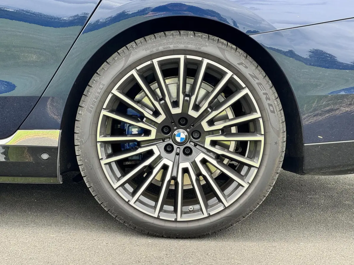 M70 xDrive 106 kWh|Executive Lounge|Bowers & Wilkins|NL-auto|Absoluut vol!
