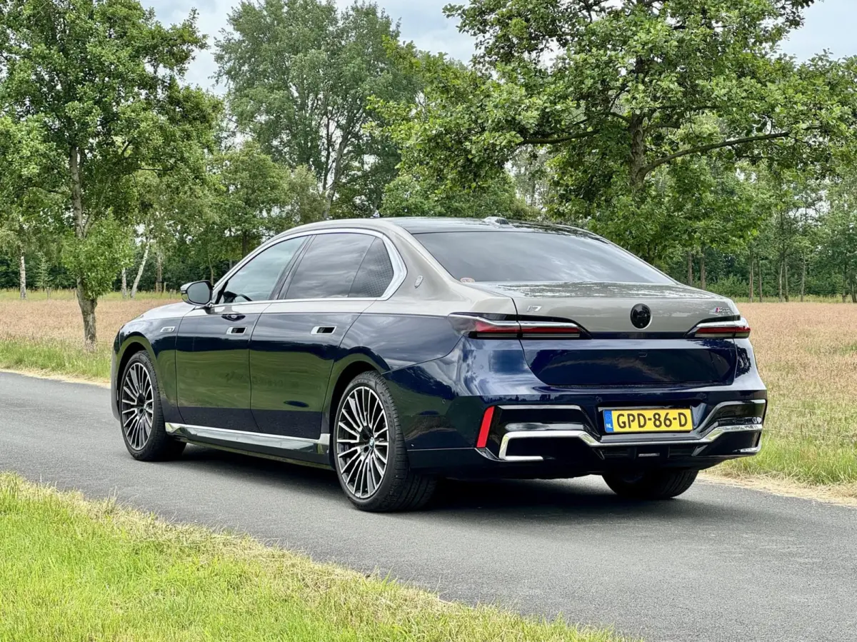 M70 xDrive 106 kWh|Executive Lounge|Bowers & Wilkins|NL-auto|Absoluut vol!