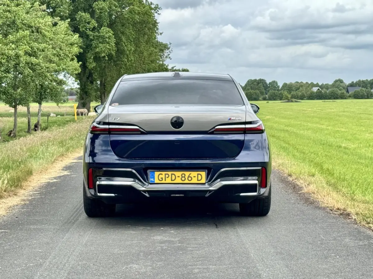M70 xDrive 106 kWh|Executive Lounge|Bowers & Wilkins|NL-auto|Absoluut vol!