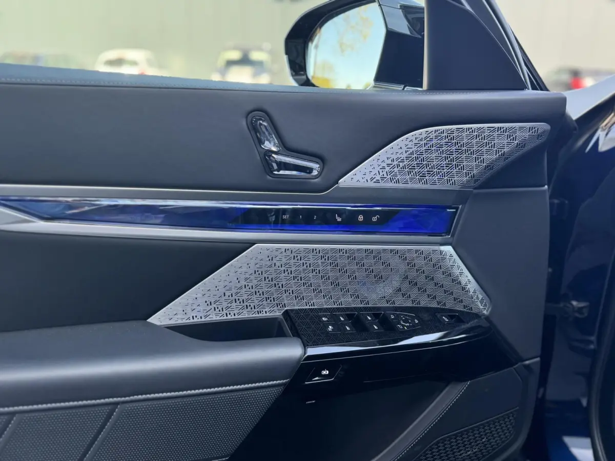 M70 xDrive 106 kWh|Executive Lounge|Bowers & Wilkins|NL-auto|Absoluut vol!