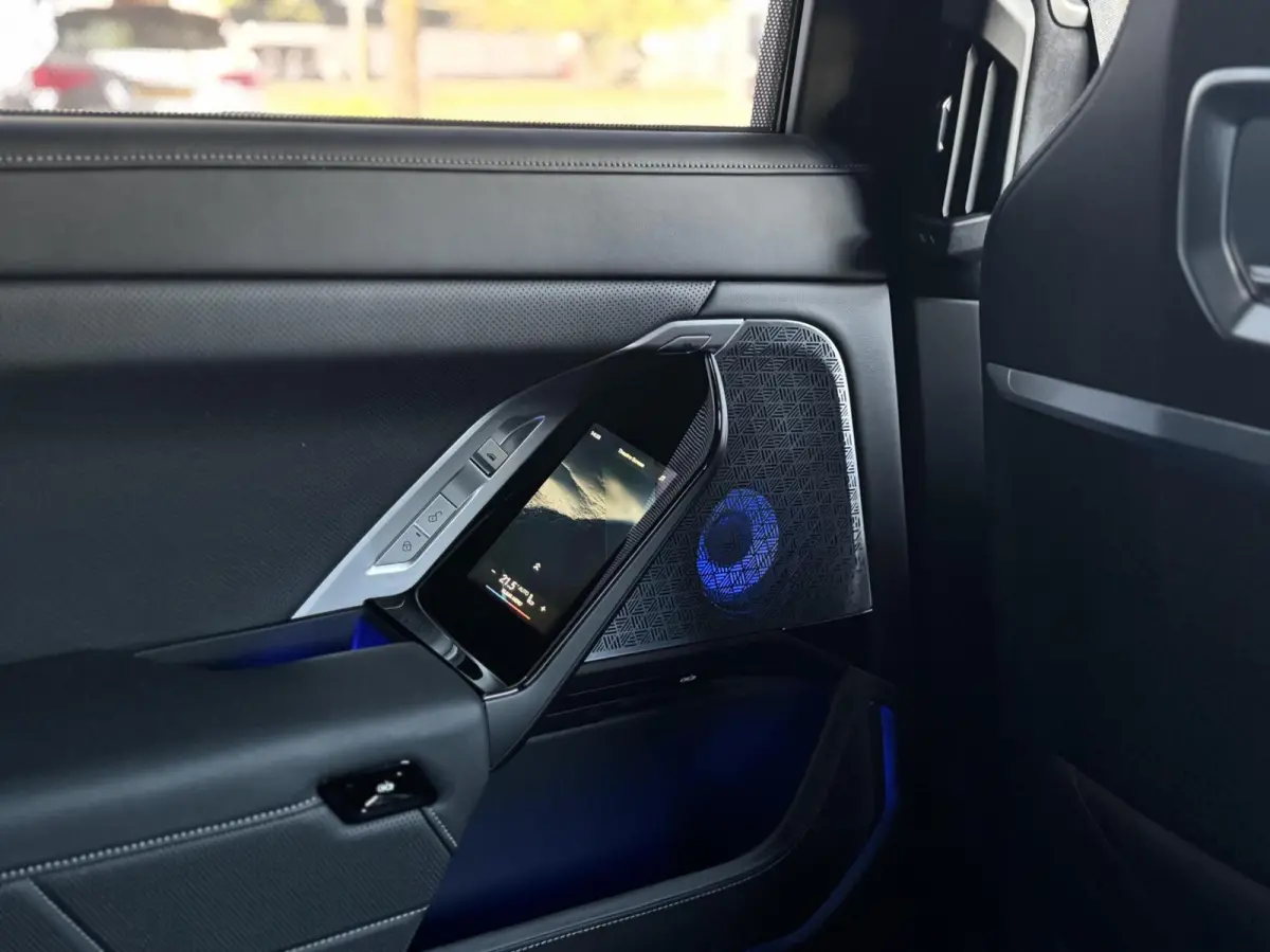 M70 xDrive 106 kWh|Executive Lounge|Bowers & Wilkins|NL-auto|Absoluut vol!