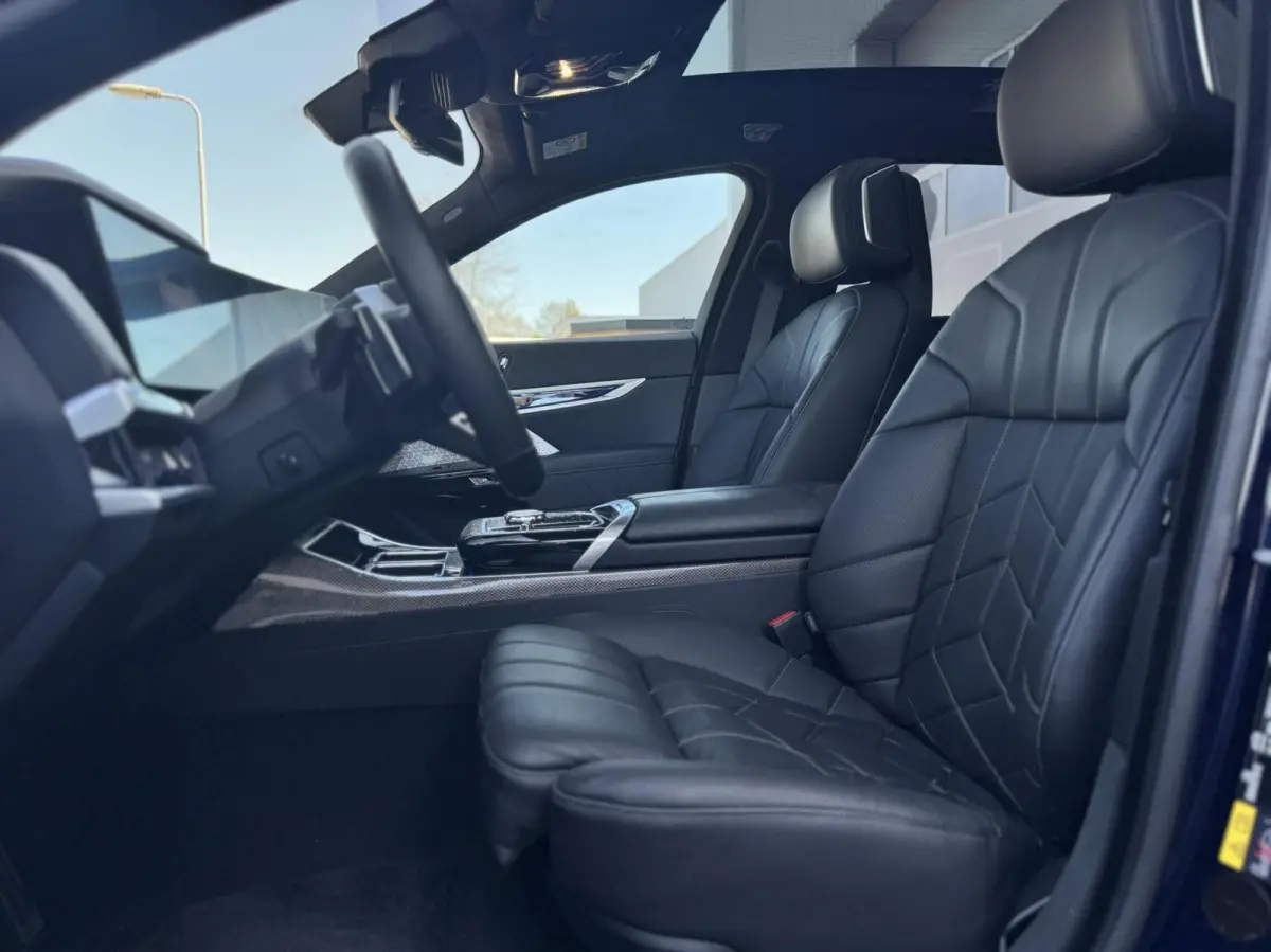 M70 xDrive 106 kWh|Executive Lounge|Bowers & Wilkins|NL-auto|Absoluut vol!