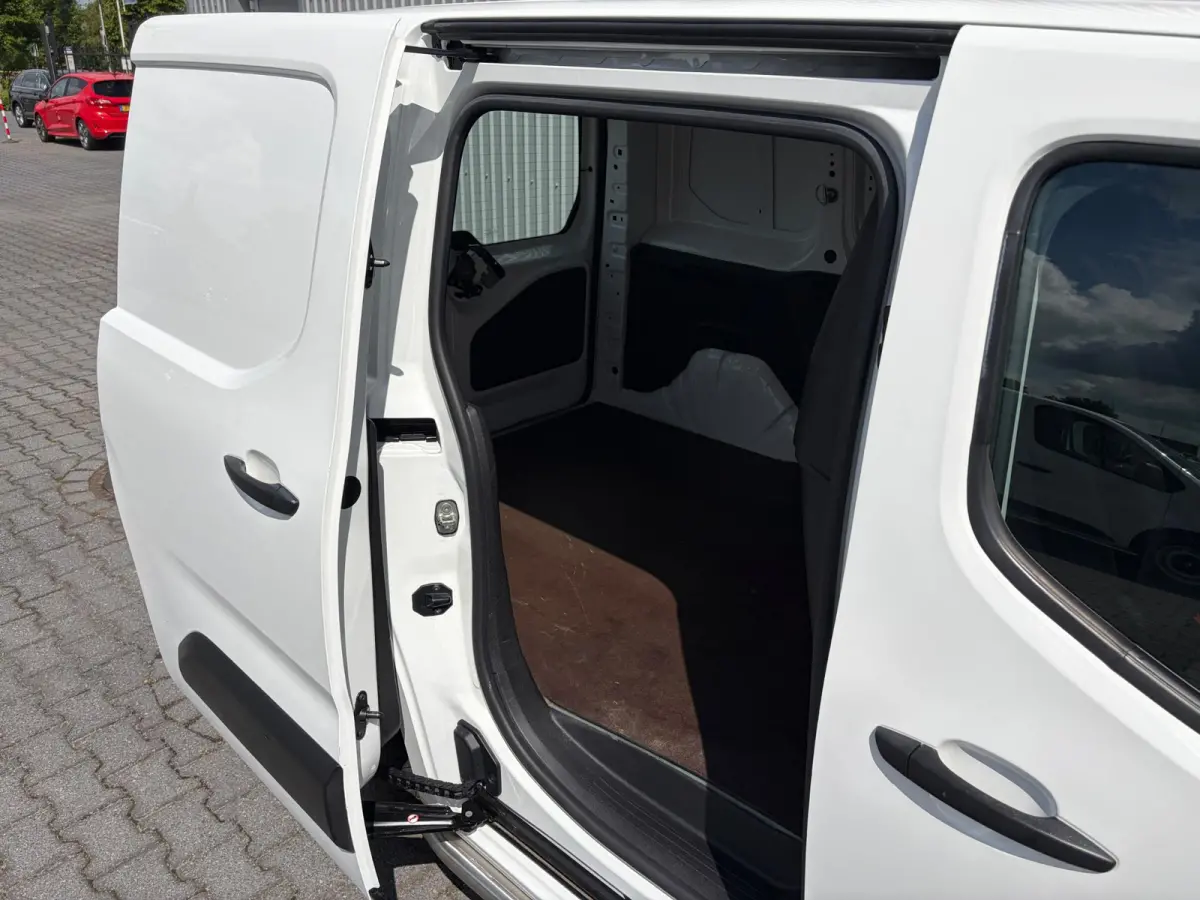 1.5 BlueHDI Control*A/C*TEL*SCHUIFDEUR*PDC*SIDEBAR