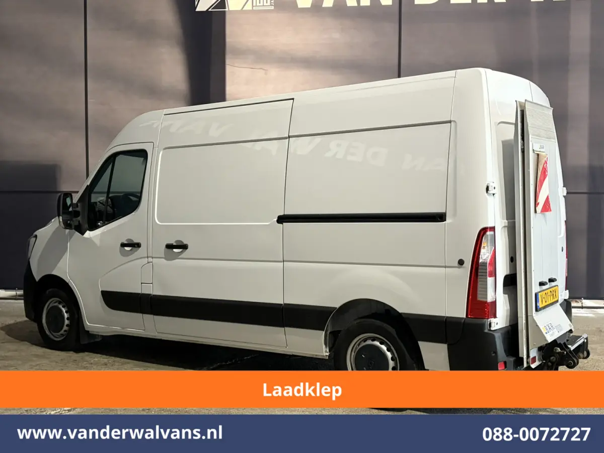 2.3 dCi 150pk L2H2 Euro6 Airco | Laadklep | 2x Zijdeur | Camera | Navigatie | LED | Cruisecontrol Parkeersensoren, Bijrijdersbank