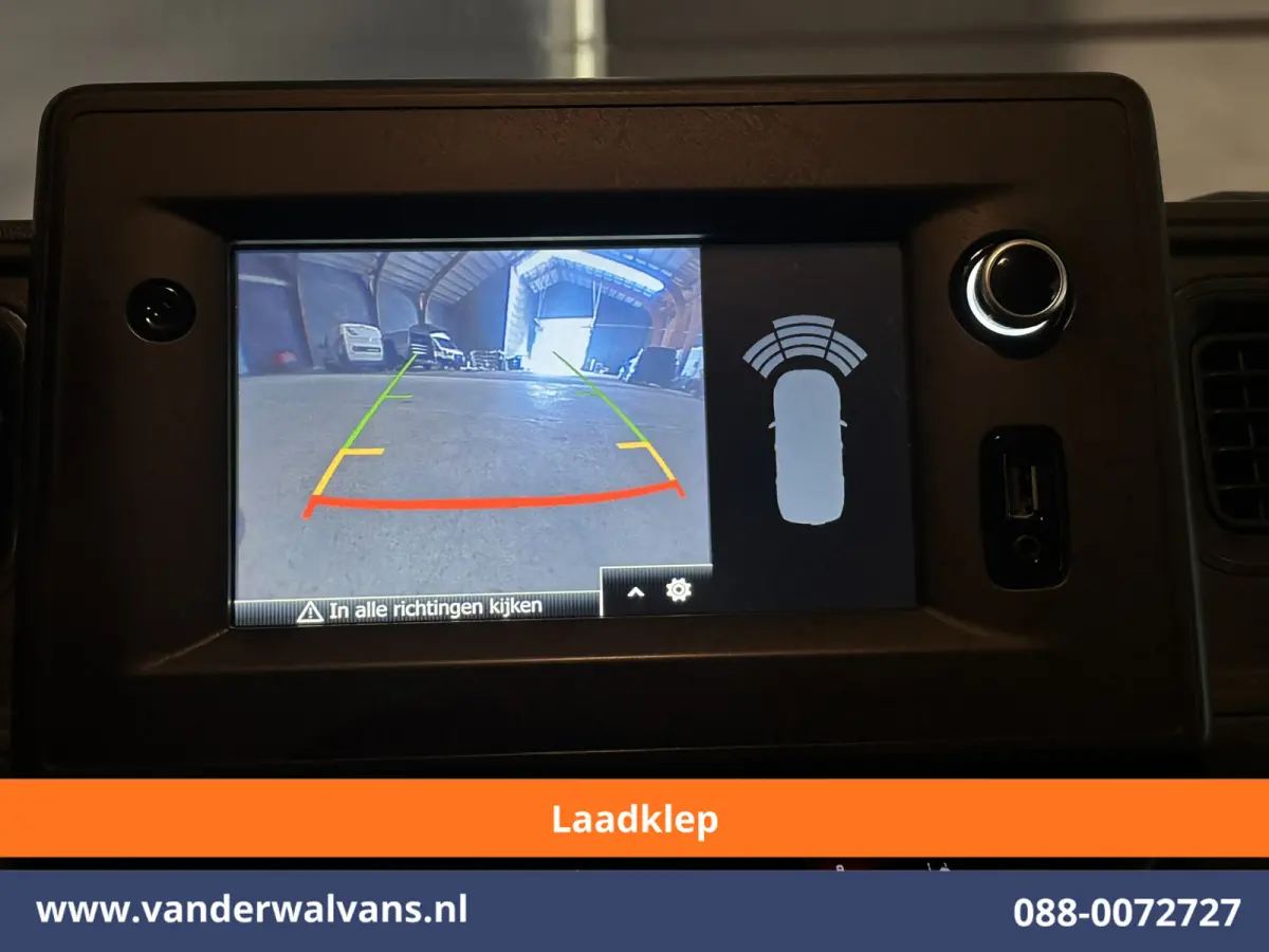 2.3 dCi 150pk L2H2 Euro6 Airco | Laadklep | 2x Zijdeur | Camera | Navigatie | LED | Cruisecontrol Parkeersensoren, Bijrijdersbank