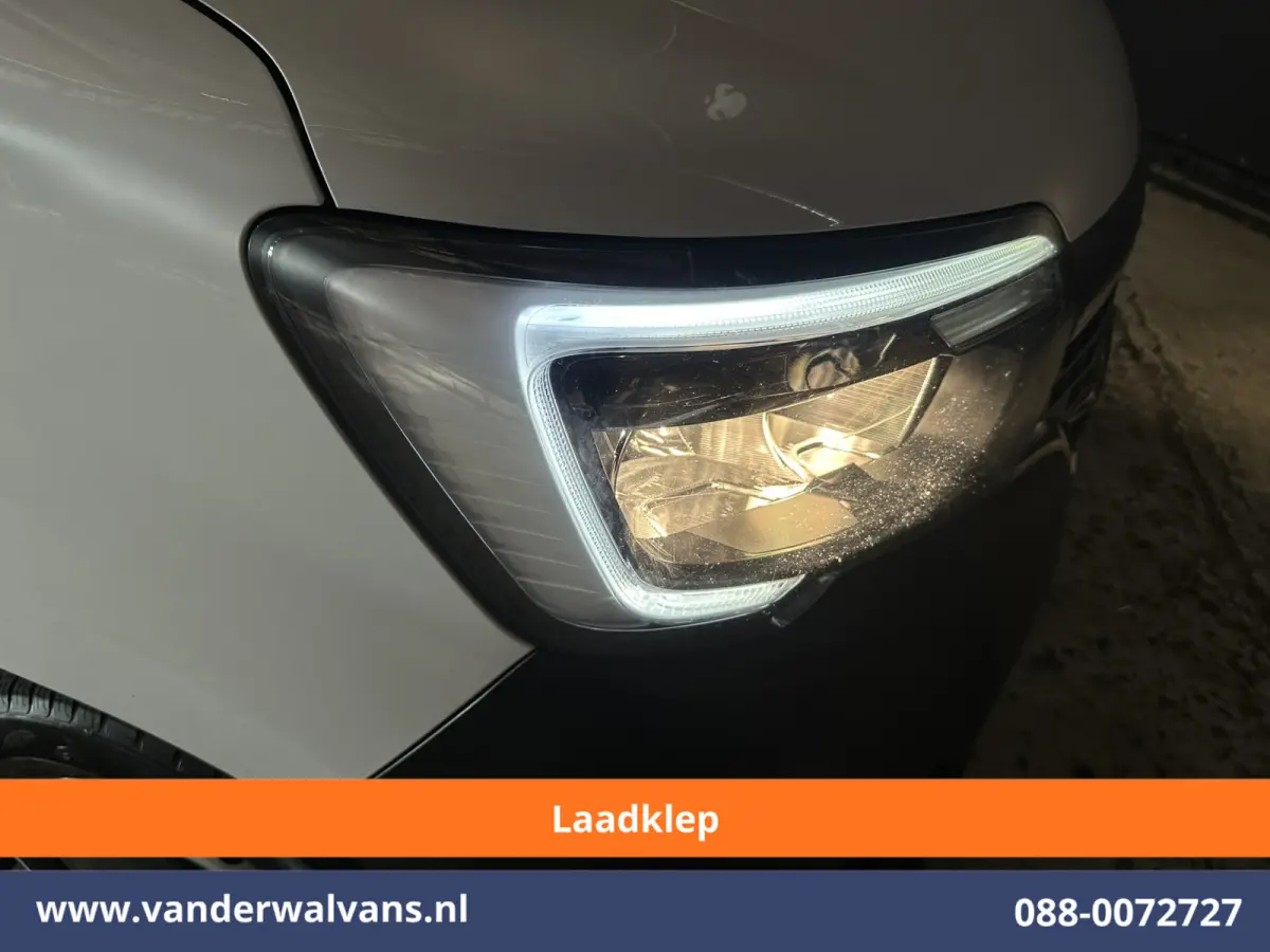 2.3 dCi 150pk L2H2 Euro6 Airco | Laadklep | 2x Zijdeur | Camera | Navigatie | LED | Cruisecontrol Parkeersensoren, Bijrijdersbank