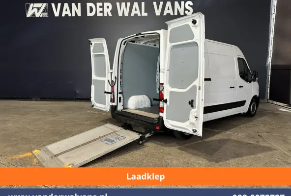 2.3 dCi 150pk L2H2 Euro6 Airco | Laadklep | 2x Zijdeur | Camera | Navigatie | LED | Cruisecontrol Parkeersensoren, Bijrijdersbank