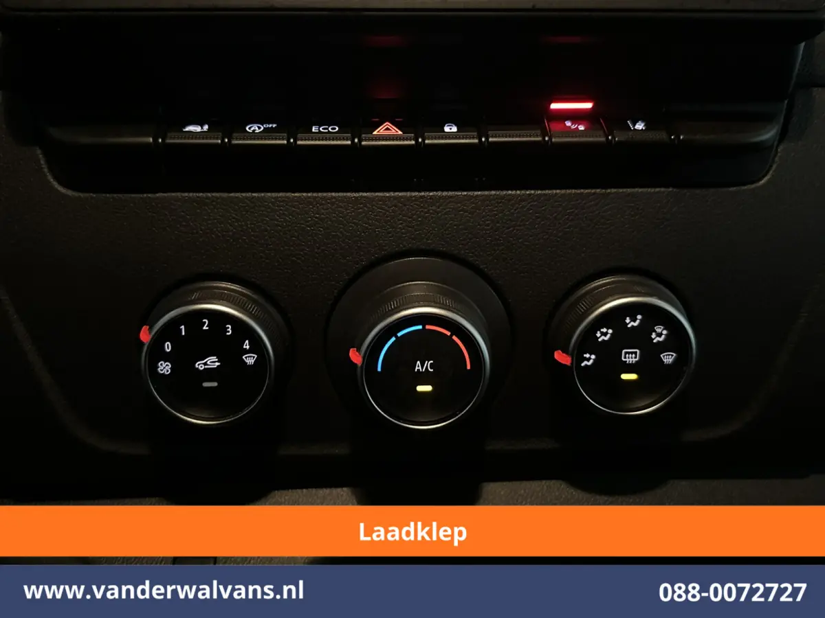 2.3 dCi 150pk L2H2 Euro6 Airco | Laadklep | 2x Zijdeur | Camera | Navigatie | LED | Cruisecontrol Parkeersensoren, Bijrijdersbank