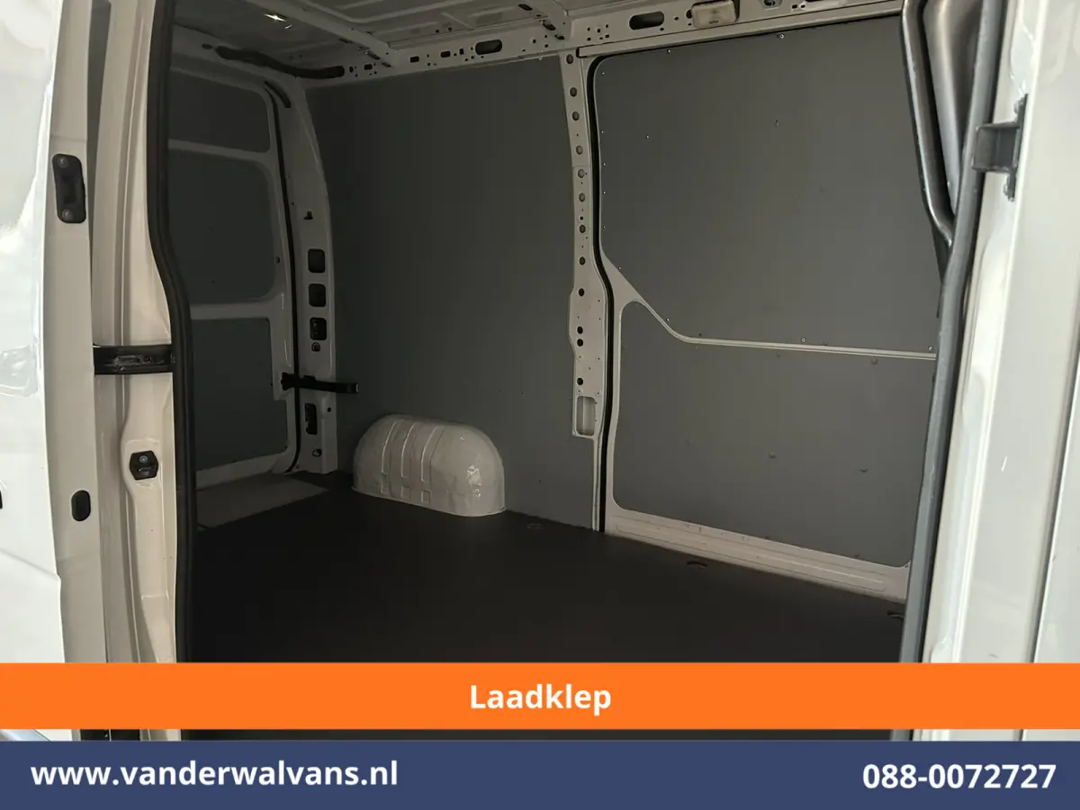 2.3 dCi 150pk L2H2 Euro6 Airco | Laadklep | 2x Zijdeur | Camera | Navigatie | LED | Cruisecontrol Parkeersensoren, Bijrijdersbank