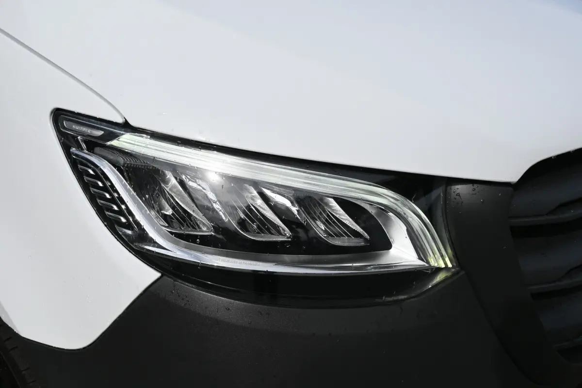 317 CDI L2H2 Pro LED verlichting, Geveerde stoel, Etc.
