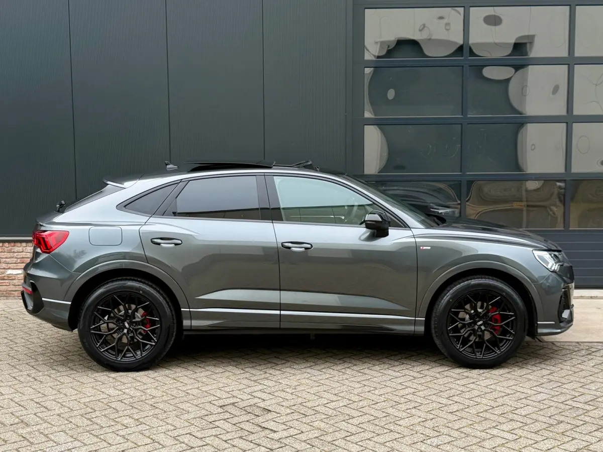 35 TFSI S-Line 150 pk Blackstyle/pano/Camera/sfeerverlichting