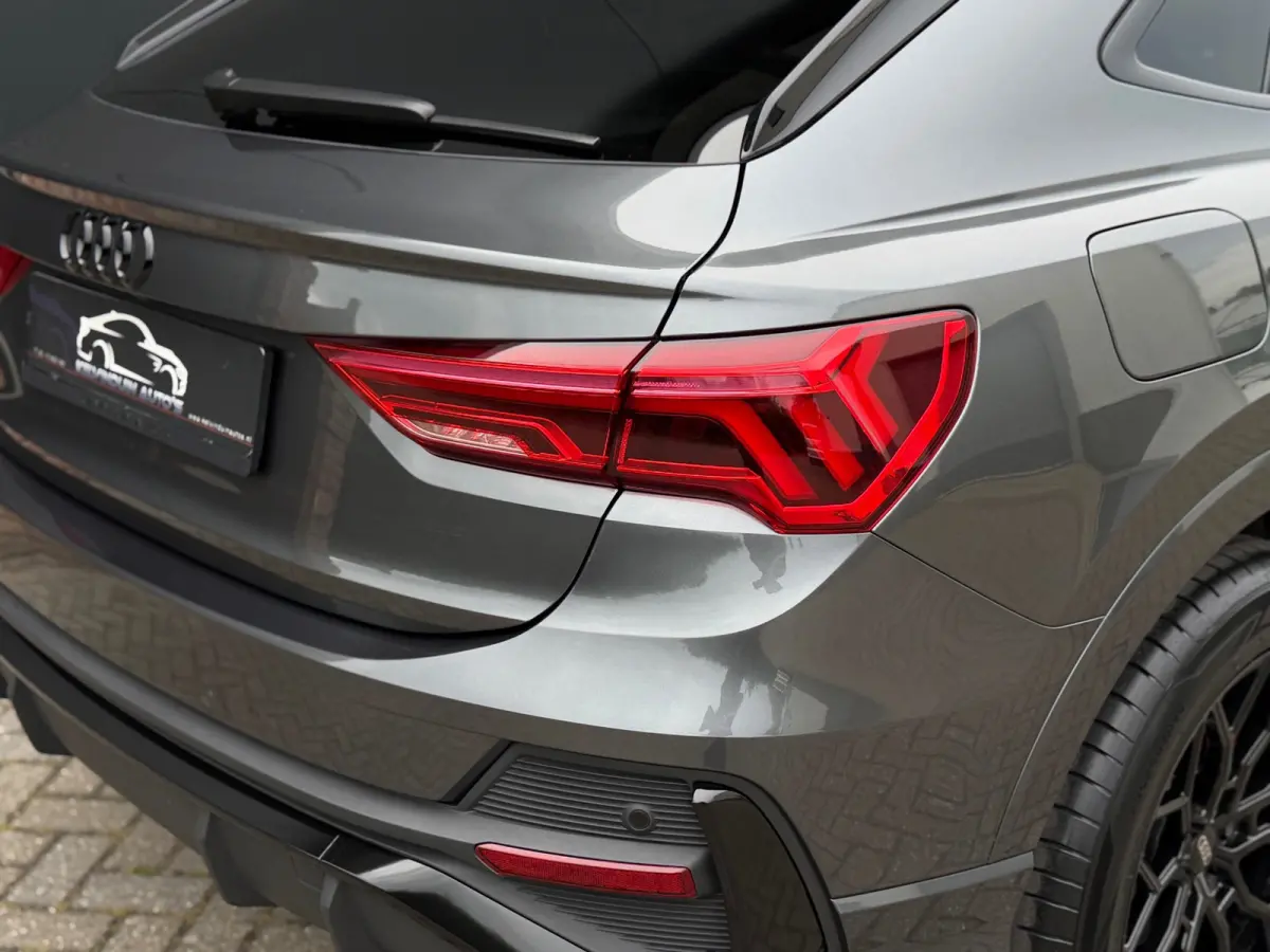 35 TFSI S-Line 150 pk Blackstyle/pano/Camera/sfeerverlichting