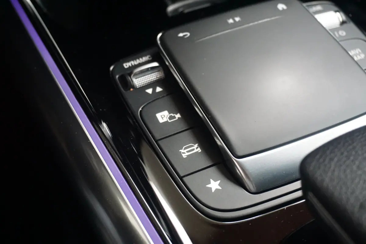 180 Premium | Achteruitrijcamera | Cruise control | Navigatie
